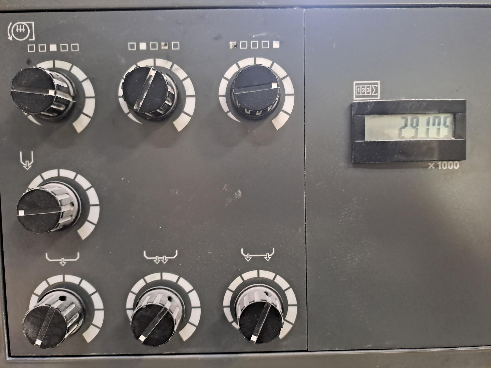 Offer 376300, a KOMORI LITHRONE LS 840 P from 2008