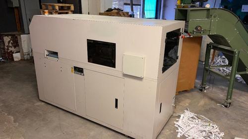 Offer 381117, a CHALLENGE CMT 330 from 2005