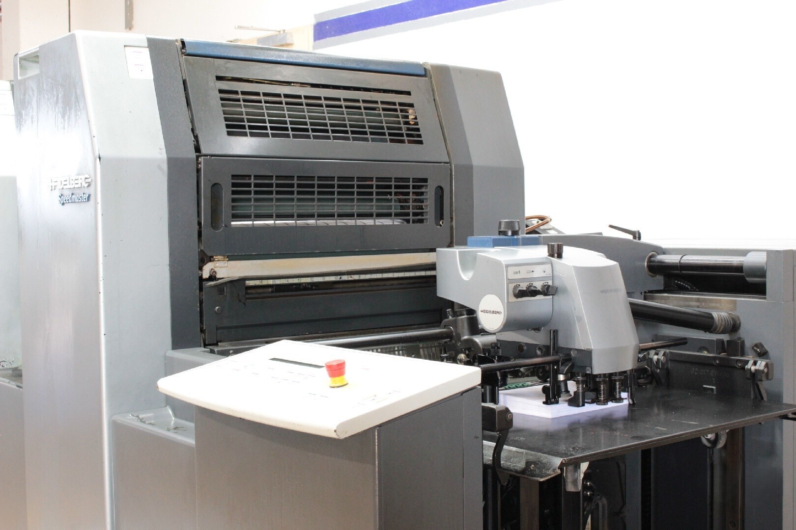 Offer 381779, a HEIDELBERG SM 52-2 from 2005
