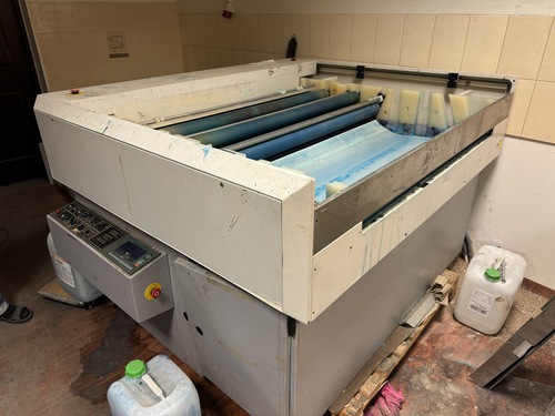Offer 375591, a LUESCHER XPOSE 180 from 2004
