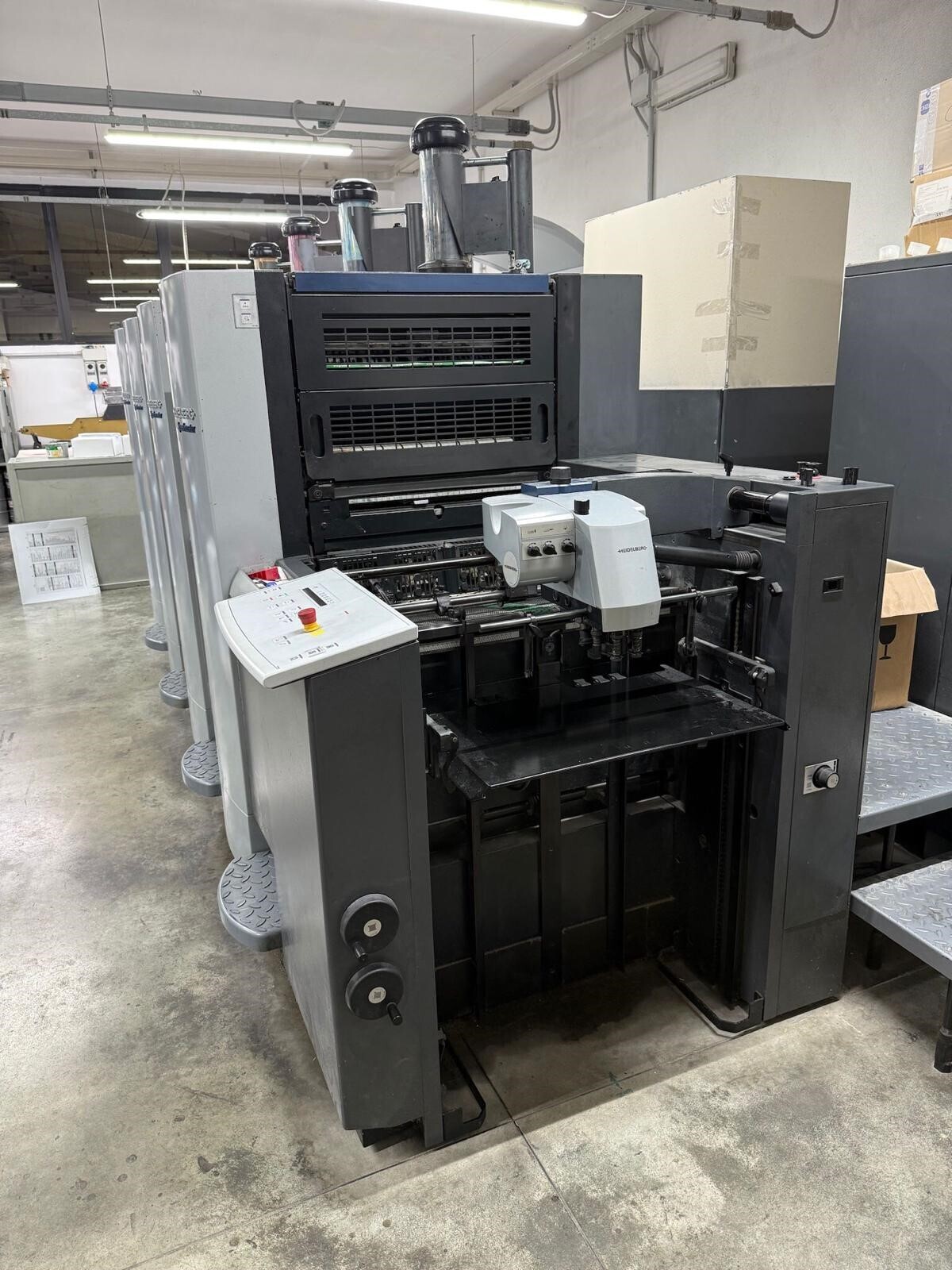 Offer 384054, a HEIDELBERG SM 52-4 ANICOLOR from 2011