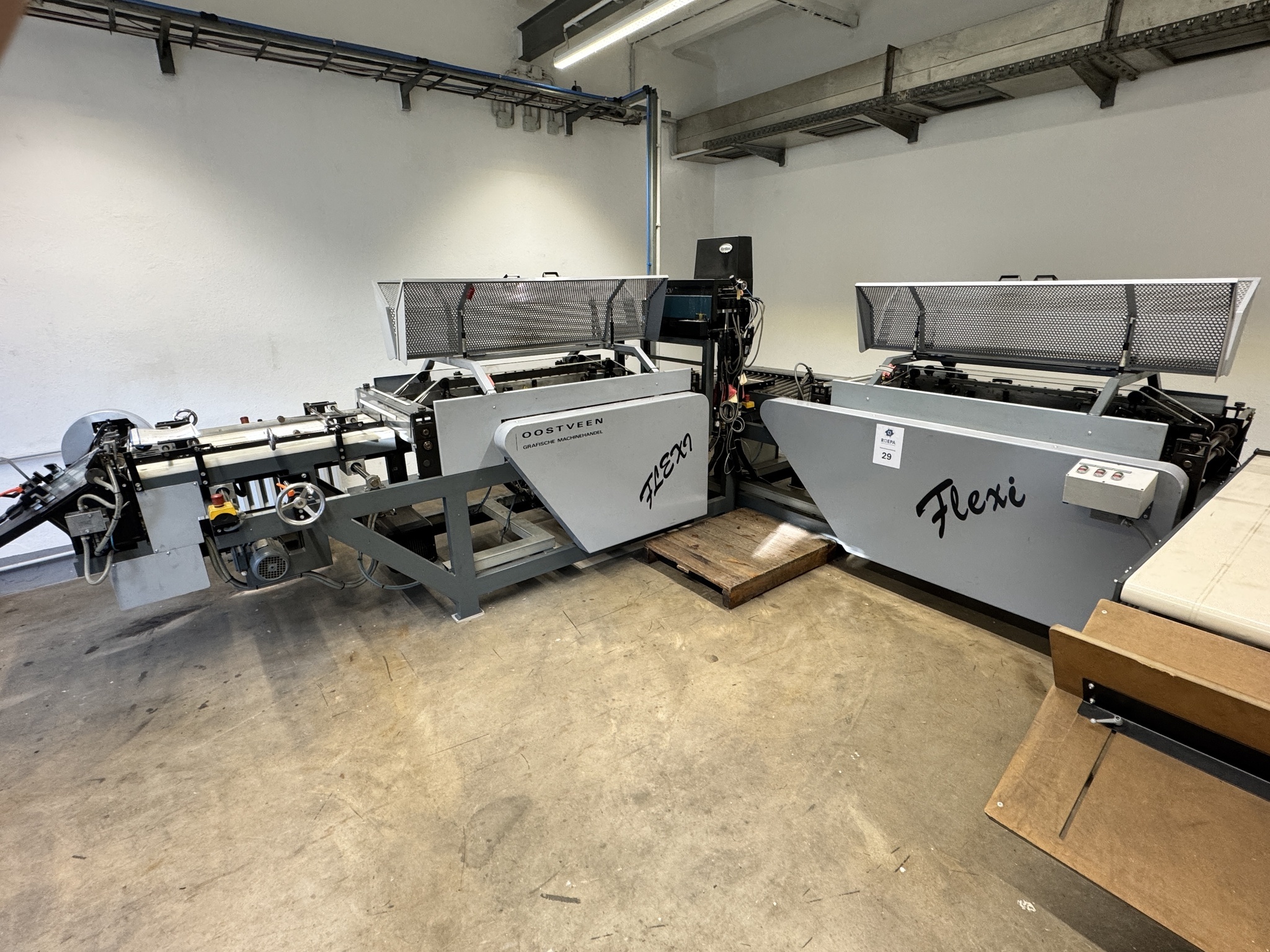 Offer 385030, a OOSTVEEN INTEGRAL CEILING MACHINE from 2003