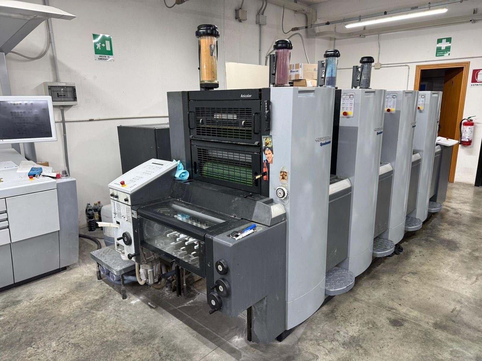 Offer 384054, a HEIDELBERG SM 52-4 ANICOLOR from 2011