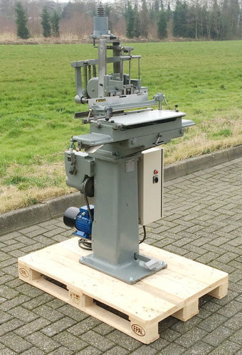 Offer 289614, a HUNKELER RE 320 from 1975