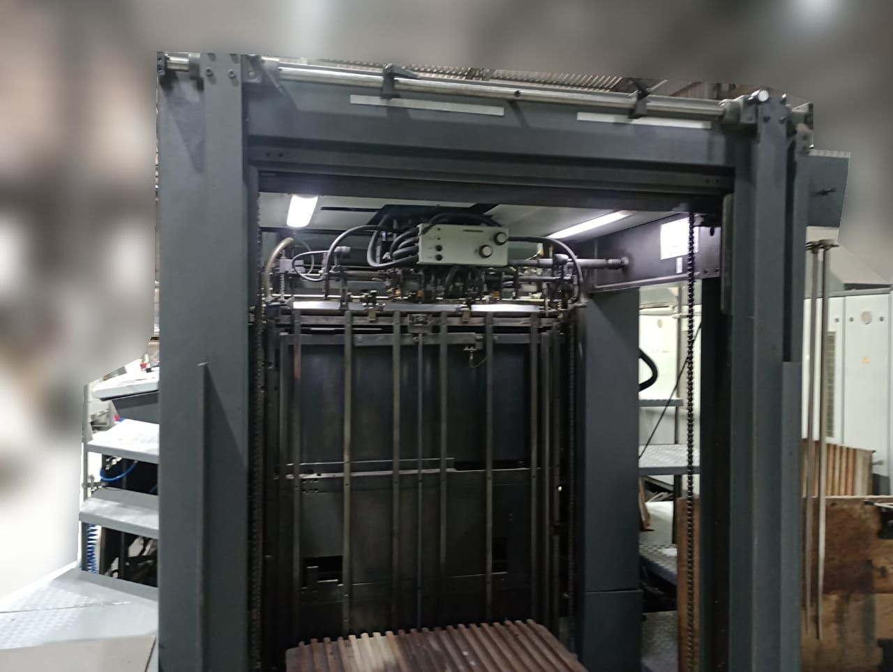 Offer 383607, a HEIDELBERG CD 102-6+L  (2000+) from 2002